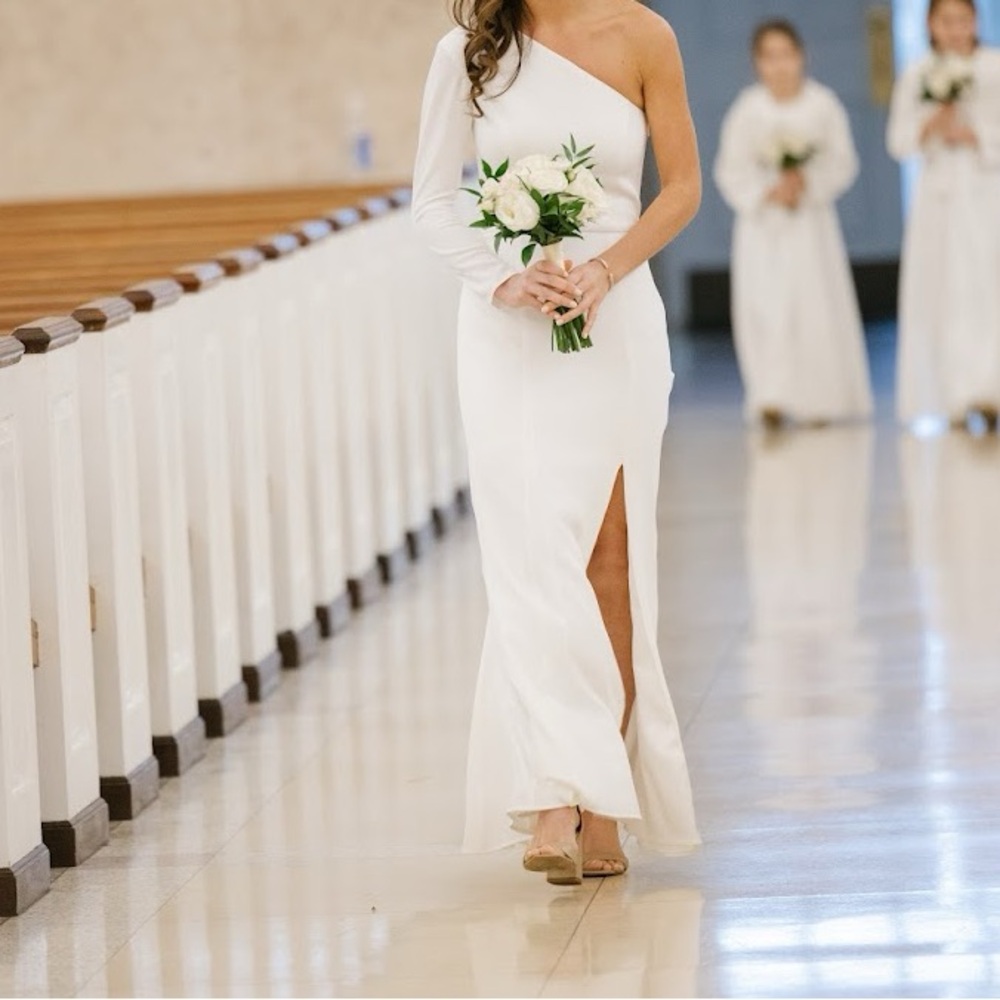 Chic One-Shoulder White Wedding Dress